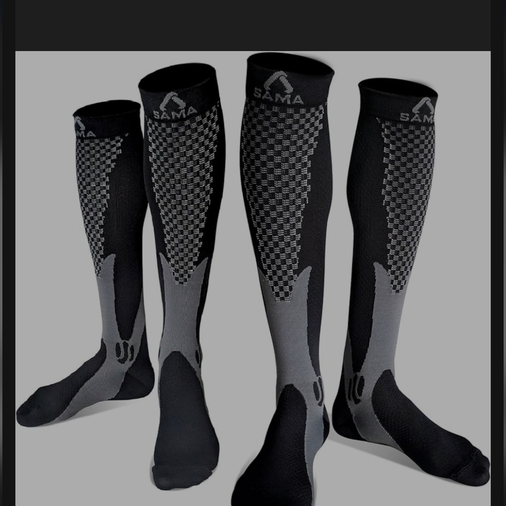 NWOT - 1 pair of SAMA compression socks Sz Med